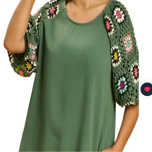 Umgee Linen Blend Top with Crochet Sleeves - Size XL/1X - Picture 14 of 16